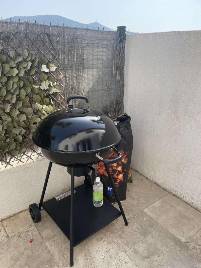 Appartement Neuf, 2 Chambres, Terrasse Plein Sud A Сен Максим Екстериор снимка